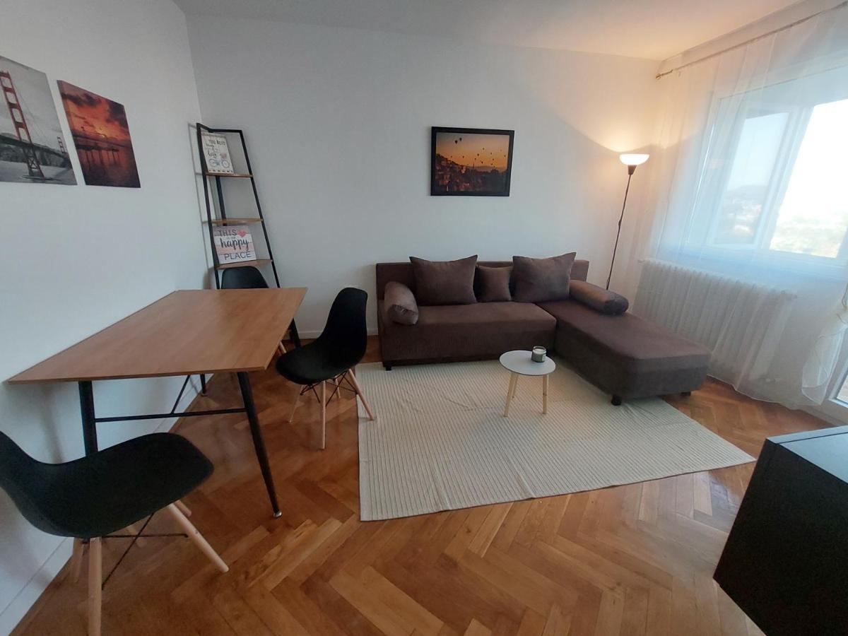 Eli'S Apartments -Ultracentral Near Palas ยาช ภายนอก รูปภาพ