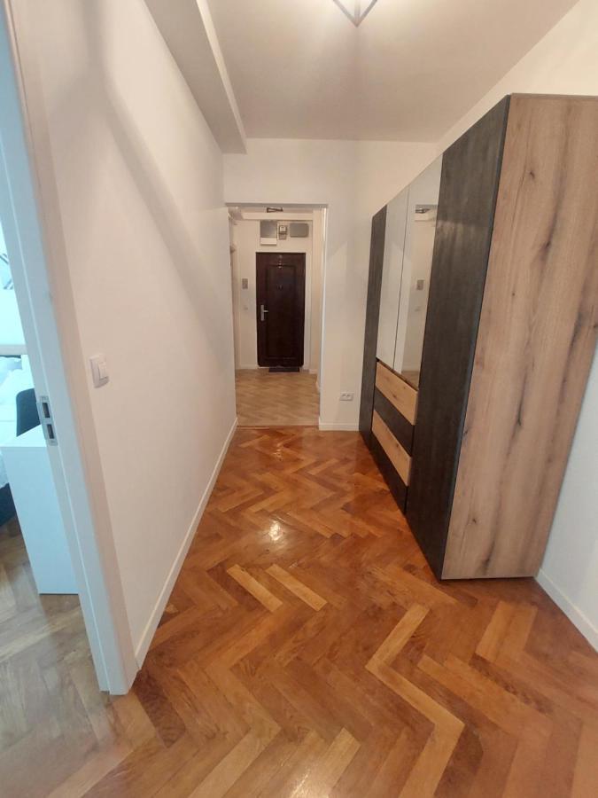Eli'S Apartments -Ultracentral Near Palas ยาช ภายนอก รูปภาพ